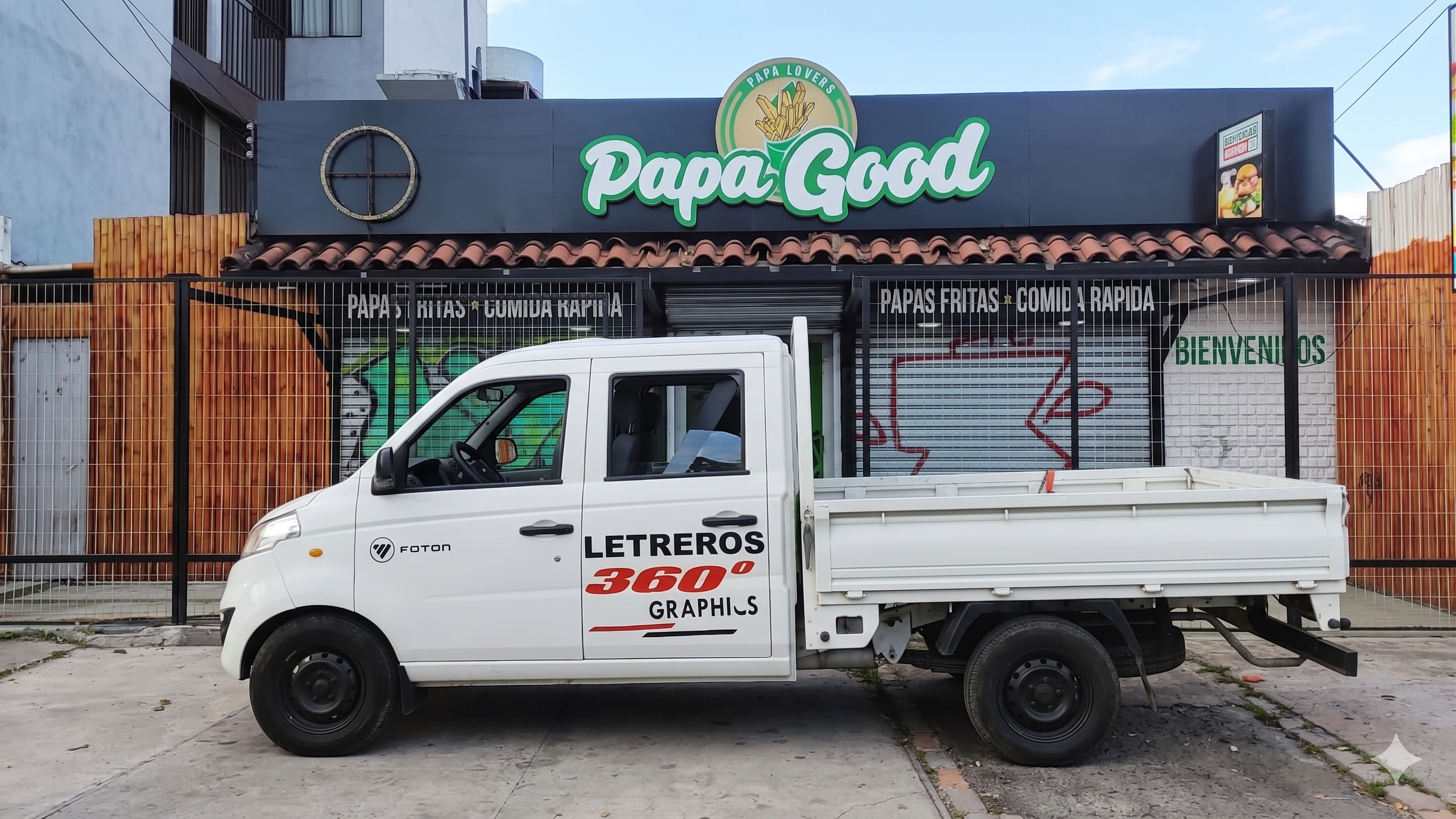 Proyecto Papagood de día · 360 Graphics